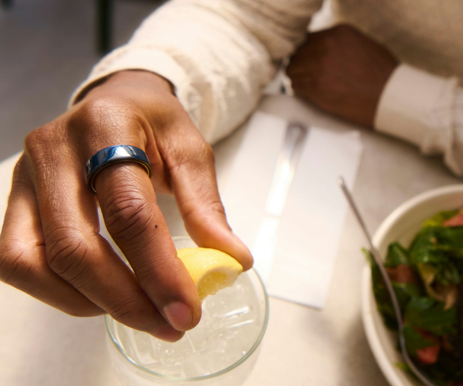 Oura Ring 4 Ceramic - Media 4