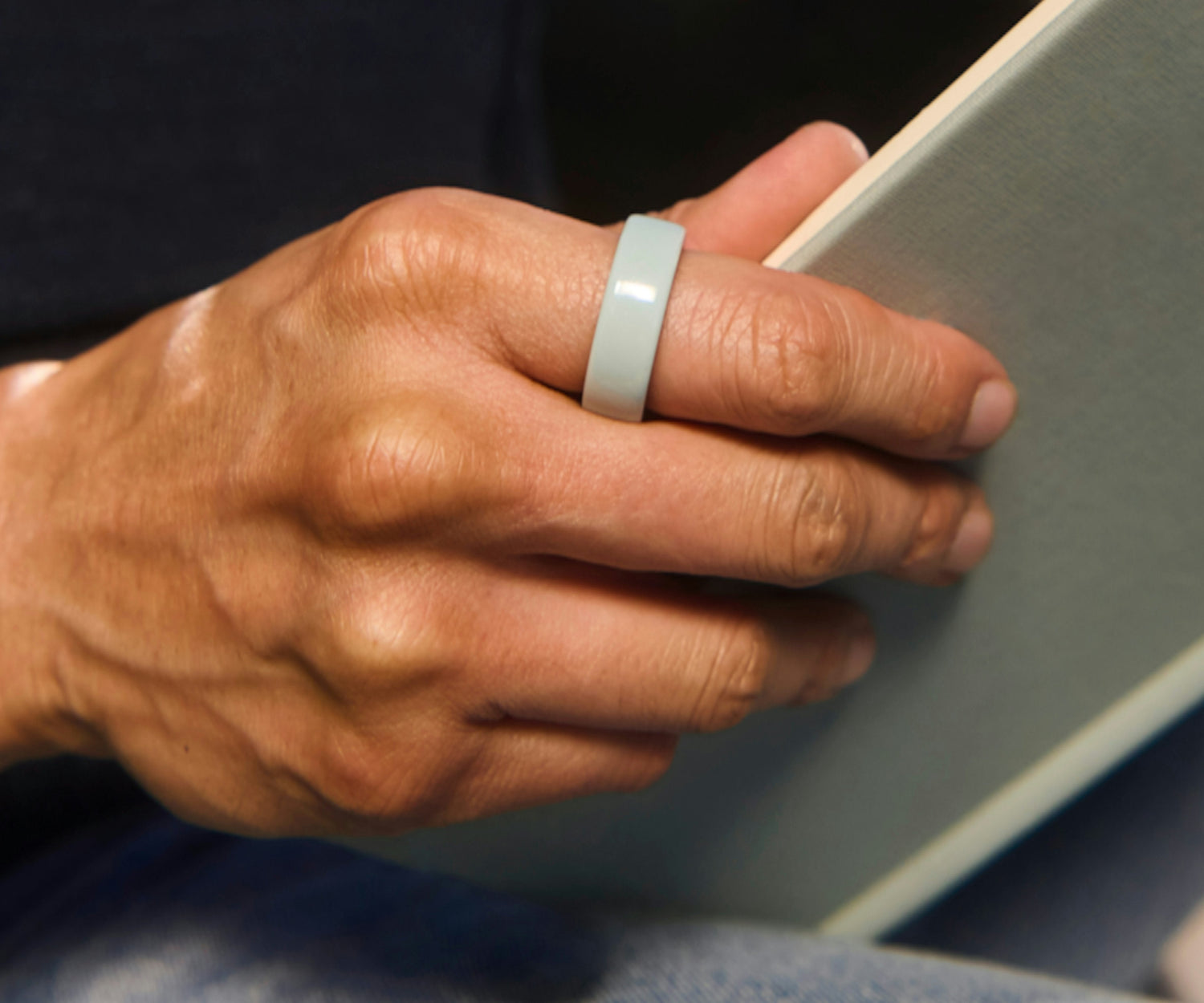 Oura Ring 4 Ceramic - Media 14